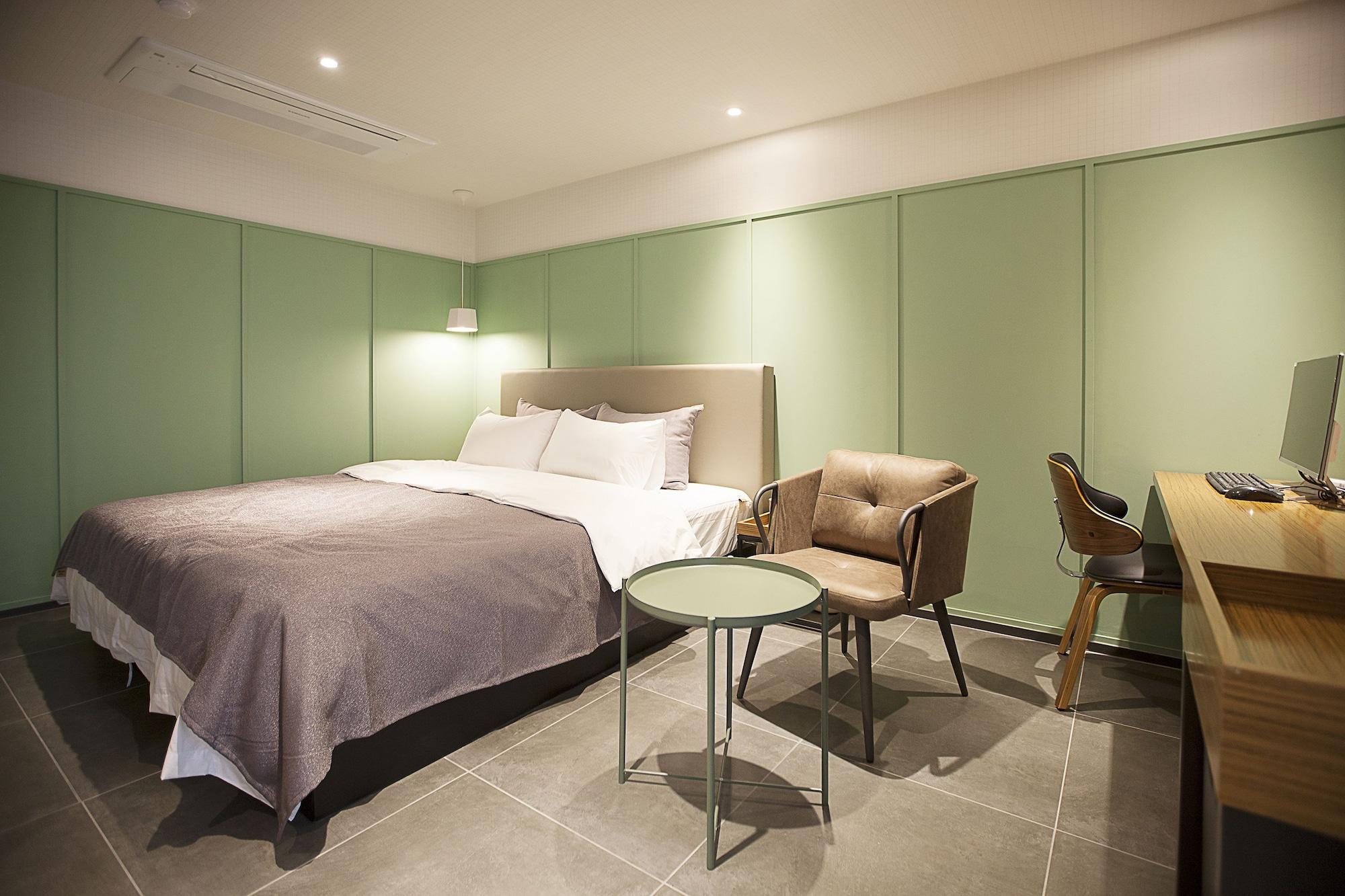Brown Dot Hotel Changwon Buitenkant foto