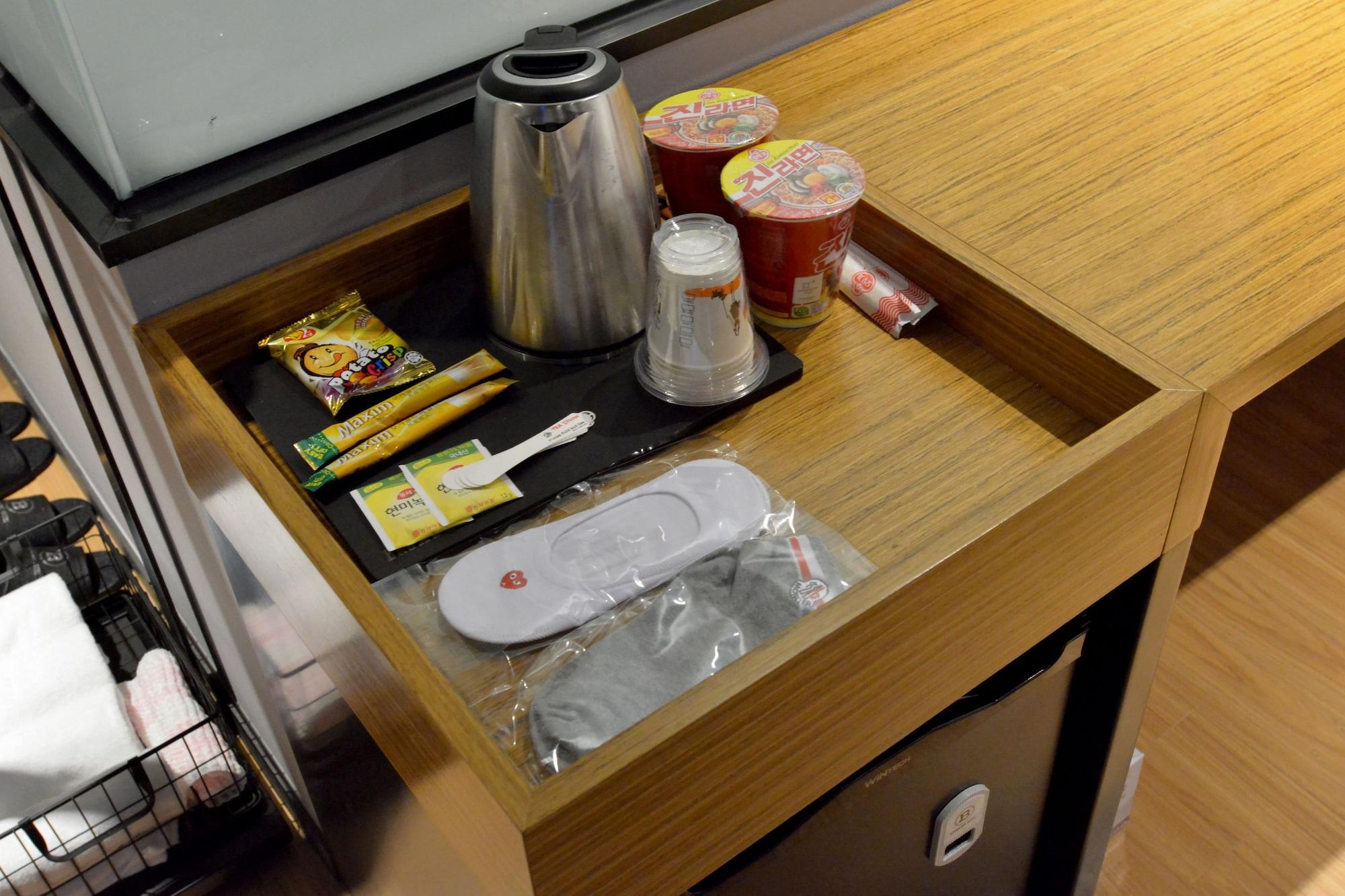 Brown Dot Hotel Changwon Buitenkant foto