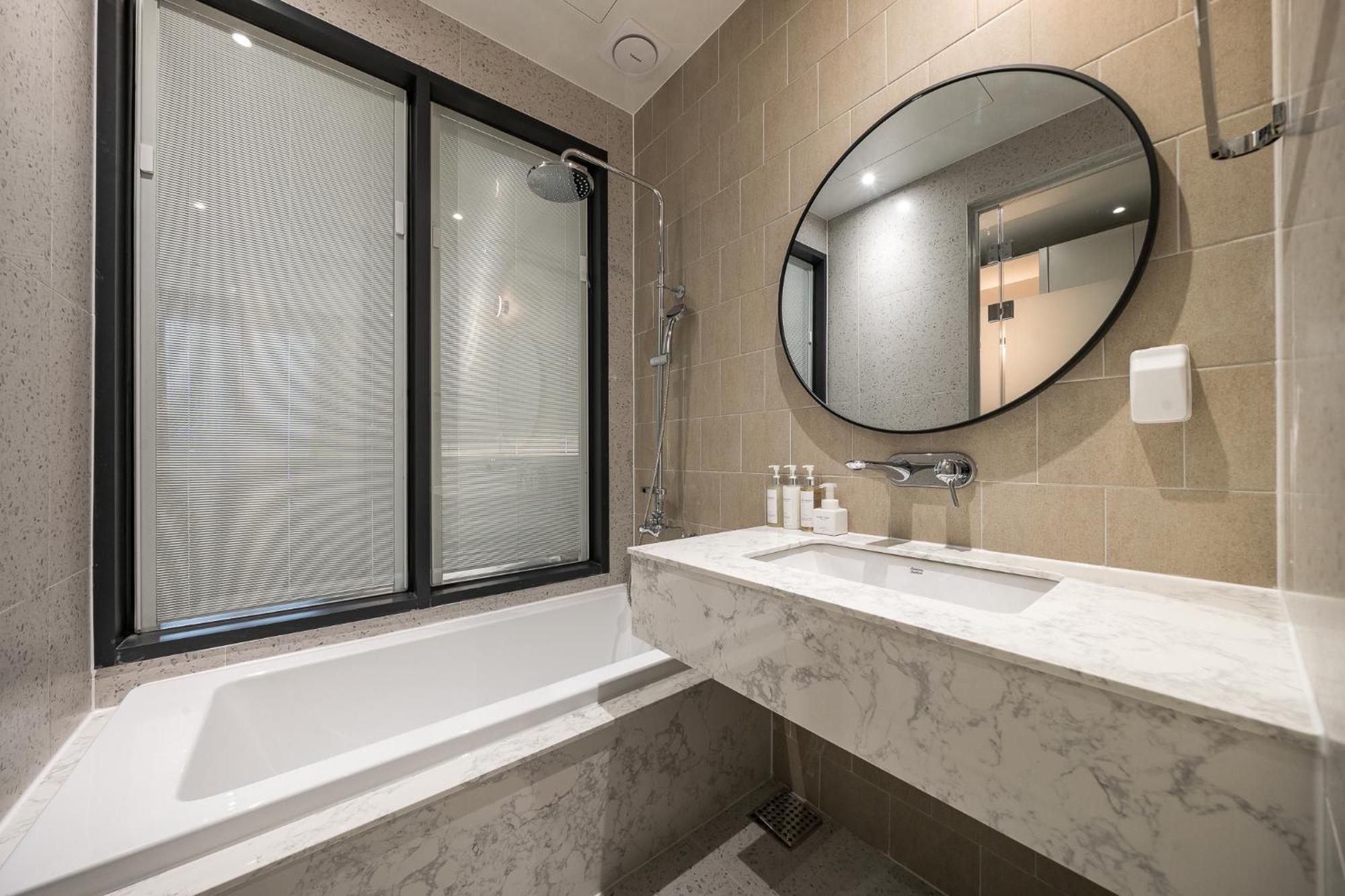 Brown Dot Hotel Changwon Buitenkant foto