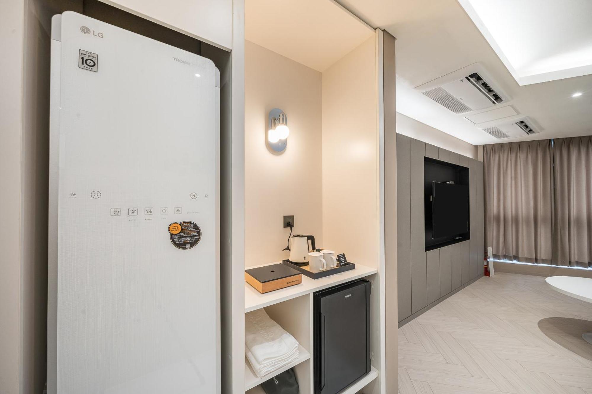 Brown Dot Hotel Changwon Buitenkant foto